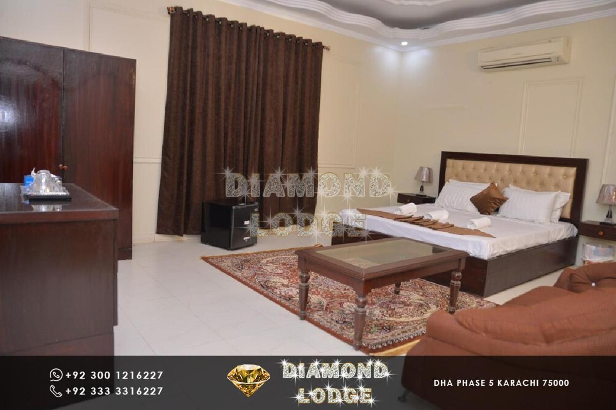 Diamond Lodge Karachi Bagian luar foto